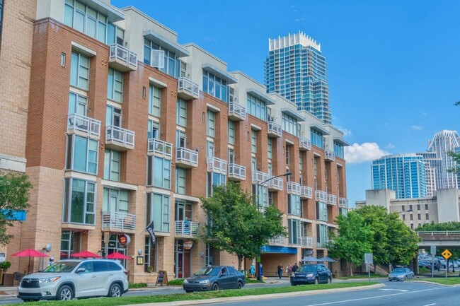 Foto del edificio - Great One Bedrooom in the Gateway Lofts!