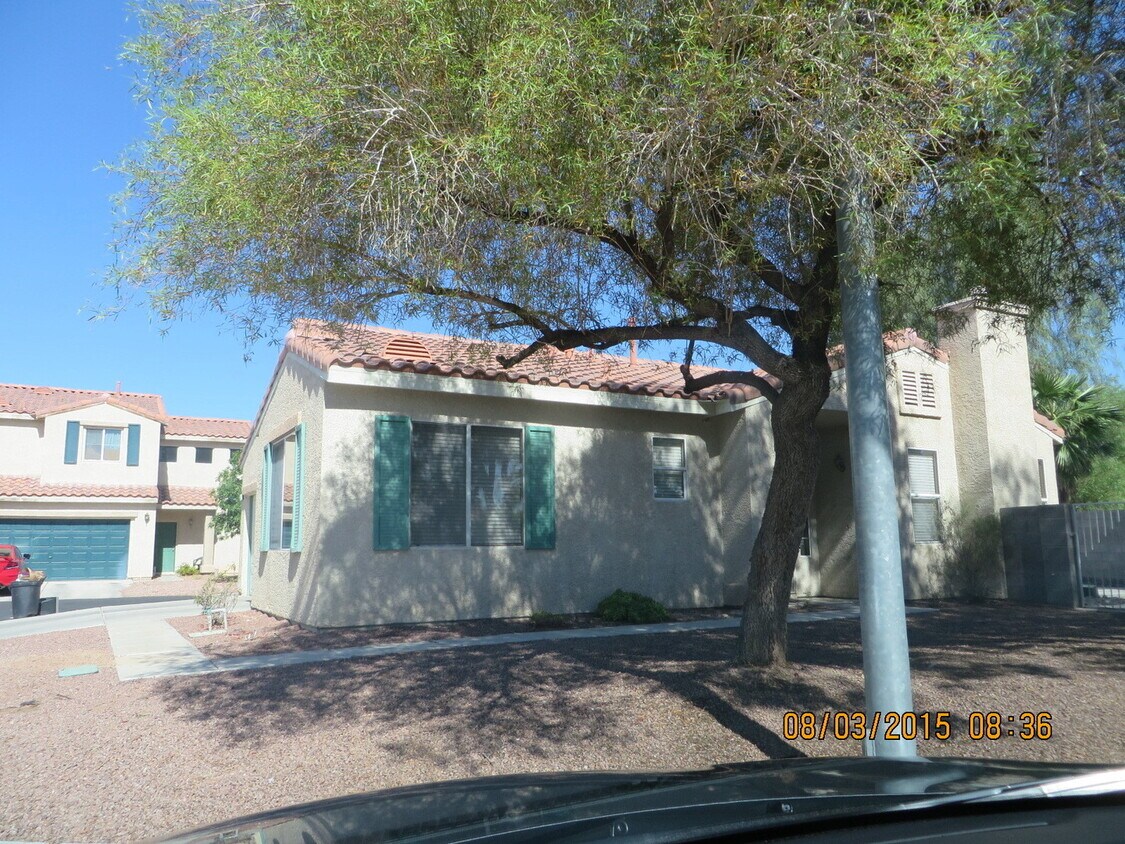Primary Photo - Doll House in Silverado Ranch!!