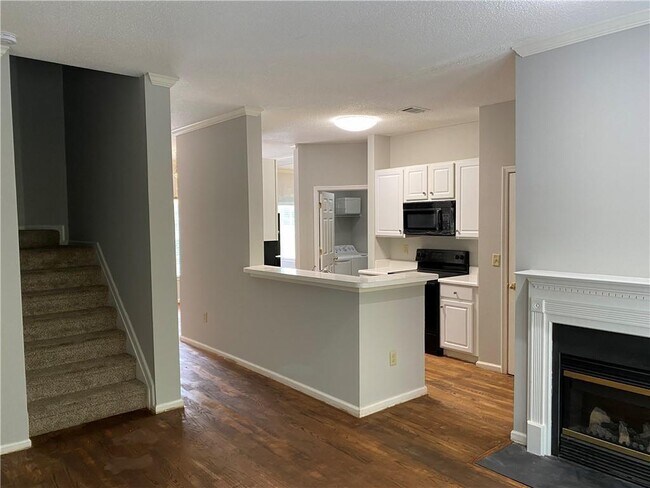 Building Photo - 1731 Pryor Cir SW
