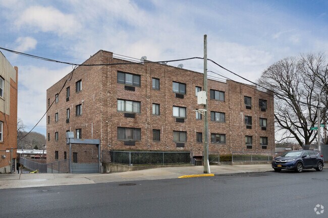 Building Photo - 79-39 Calamus Ave