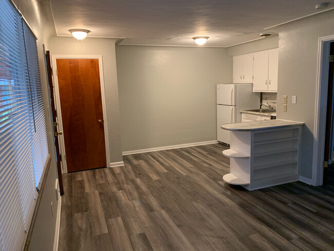 Foto del edificio - 4231 Harvest Ln