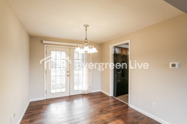 Foto del edificio - 3411 Quaker Rd