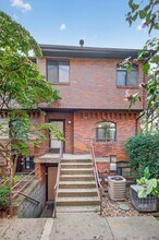 Building Photo - 3242 Niagara Sq Building Photo - 3242 Niagara Sq