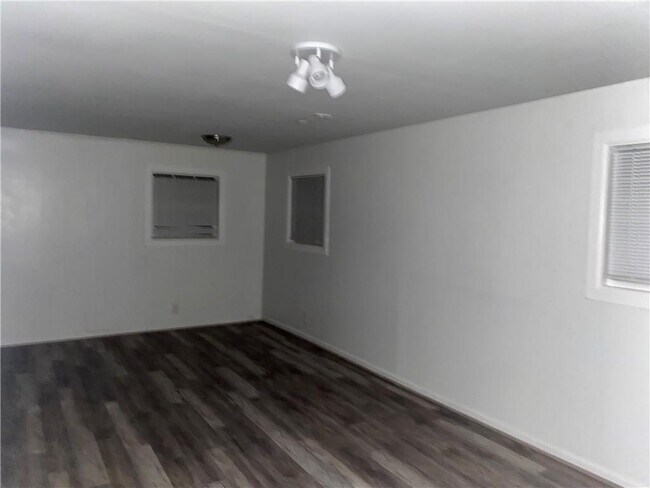 Foto del edificio - 1731 River St NE