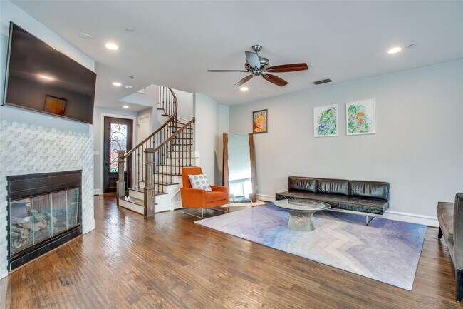 Foto del edificio - 4532 Normandy Ave