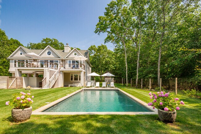Building Photo - 14 Hillside Ln