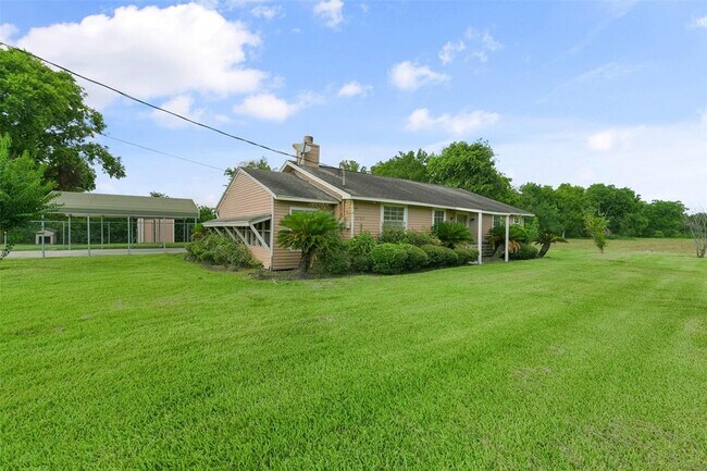 Foto del edificio - 8709 Fite Rd