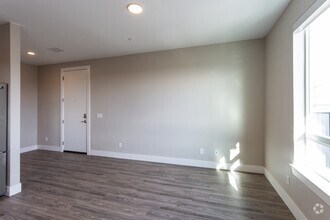 1BR, 1BA - 823 SF - FalconView