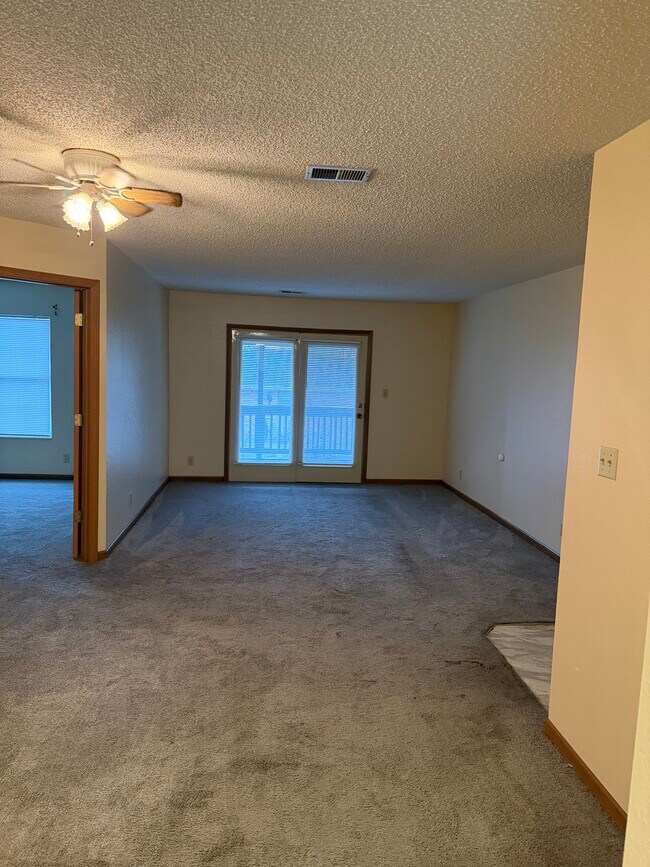 Foto del edificio - 452 Sunset Dr