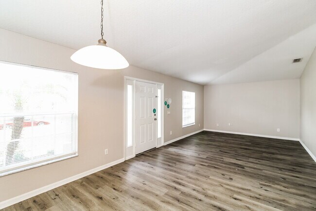 Building Photo - 4080 Twinbush Terrace