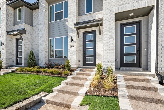 Foto del edificio - 9613 Dahlia Blvd