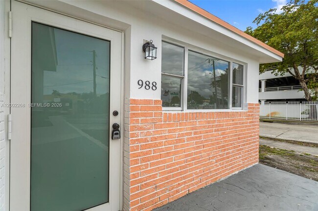 Building Photo - 988 NW 10th St