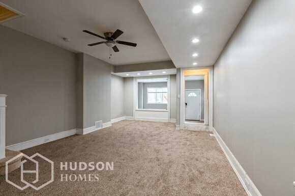Foto del edificio - 229 N 52nd St
