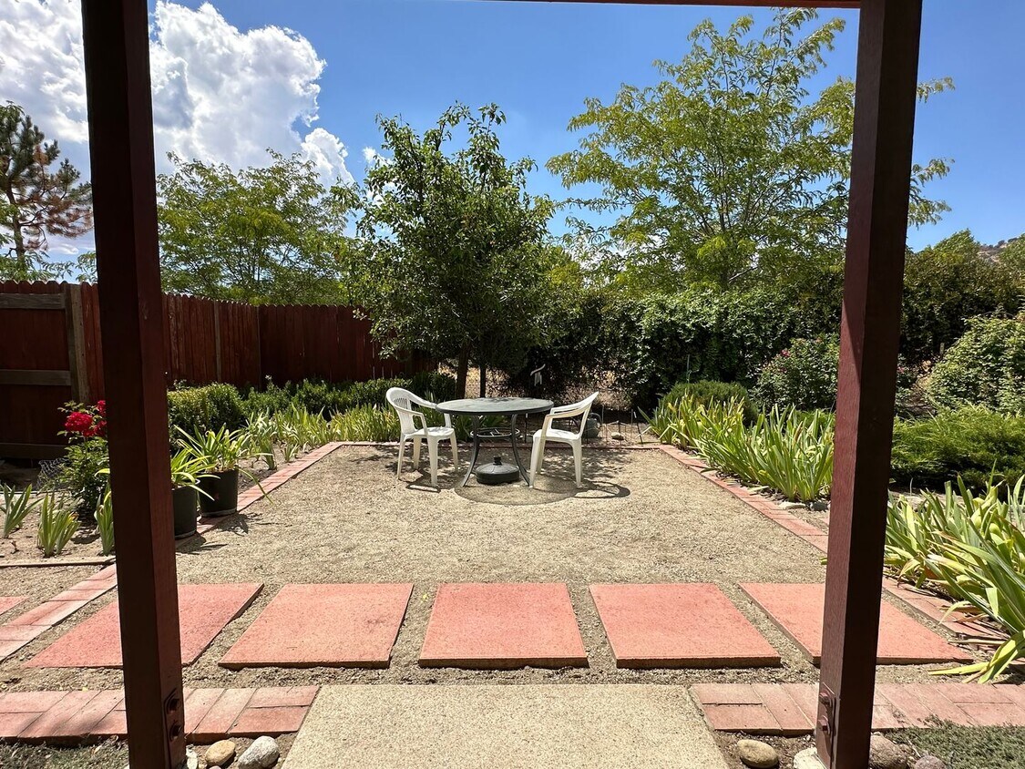 Foto principal - Furnished Studio READY NOW! electricity in...