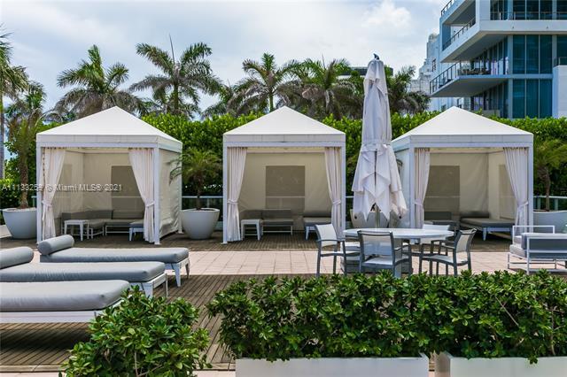 Building Photo - 3737 Collins Ave
