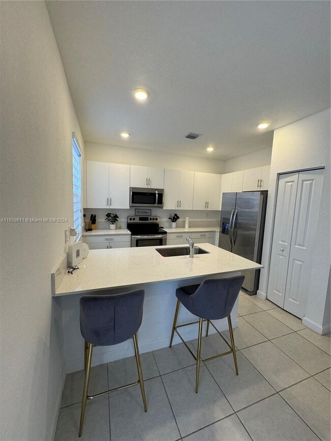Building Photo - 25814 SW 144th Ct