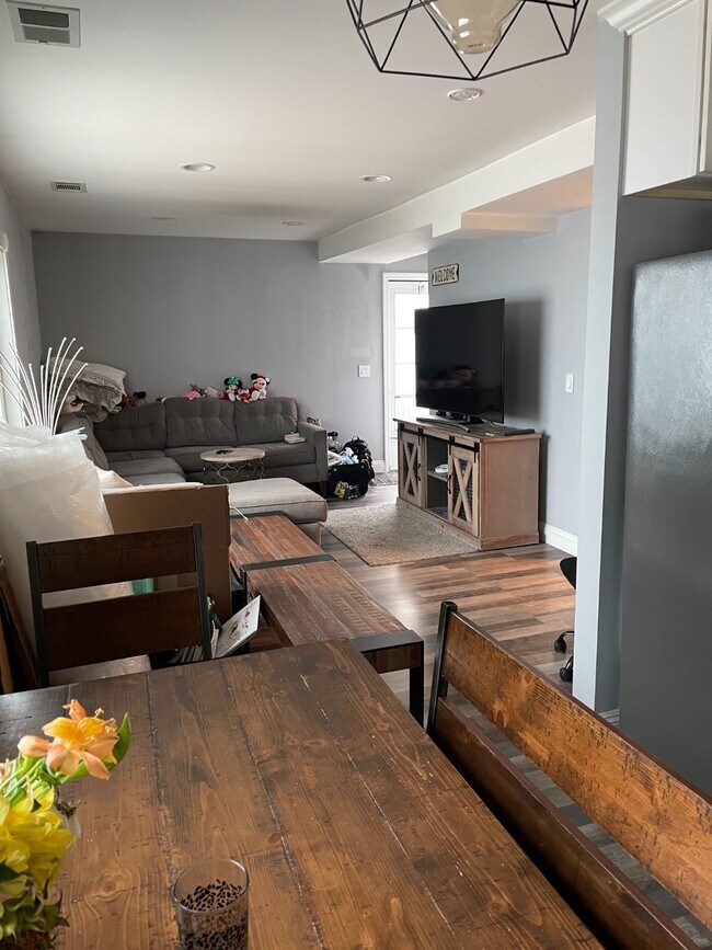 Foto del edificio - 44 Figurea Ave