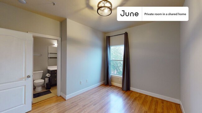 Foto del edificio - Room in Shared 4 bed/4 bath home