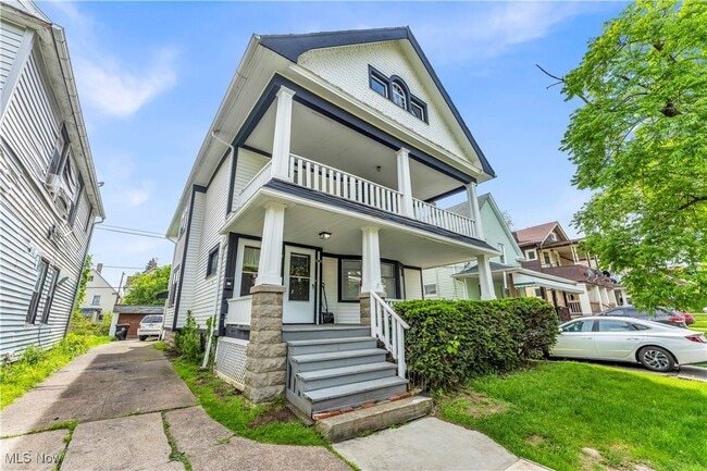 Building Photo - 3209 W 92nd St