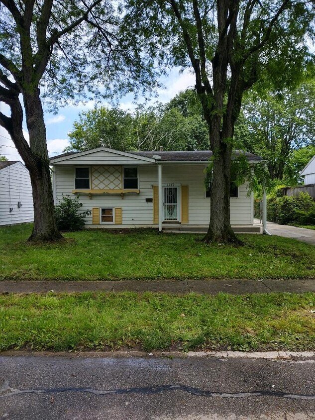 Primary Photo - 1060 Fairwood Ave