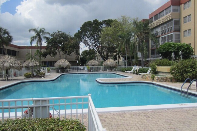 Foto del edificio - 406 NW 68th Ave