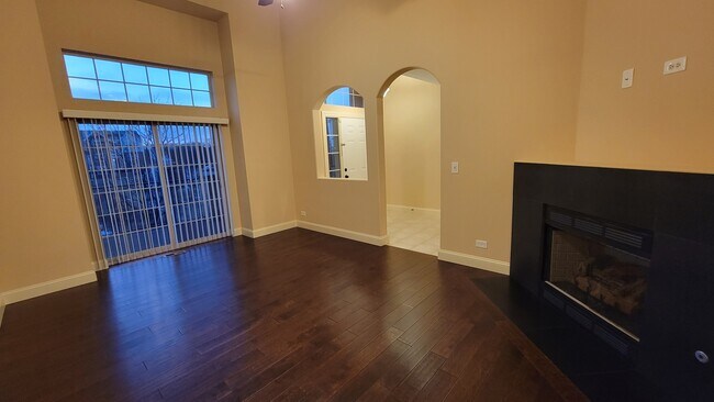 Foto del edificio - 1514 Lake Ridge Ct