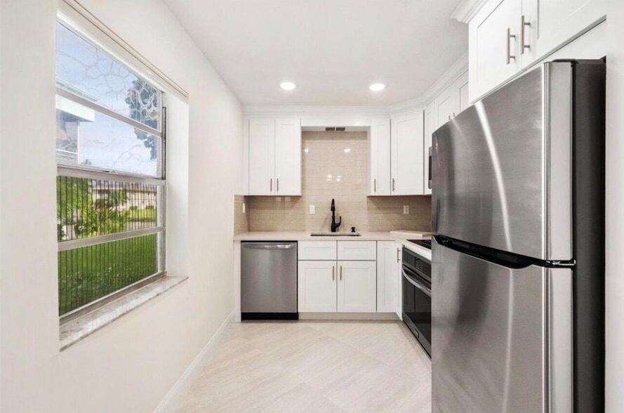 Photo - 401 Monaco Way Unit 401