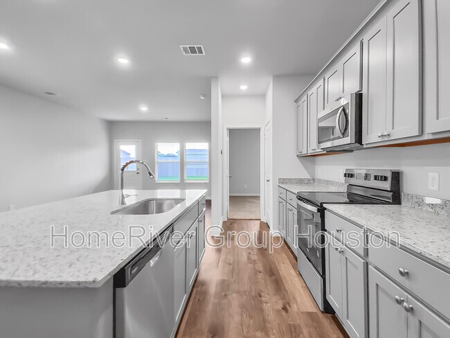 Foto del edificio - 17812 Lionheart Rd