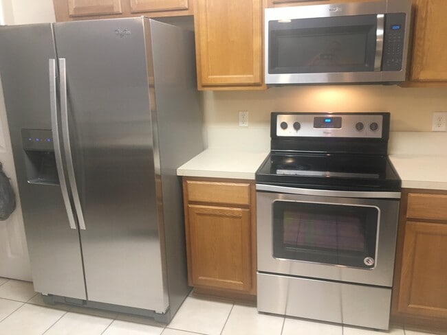 Building Photo - 6094 Maggies Cir