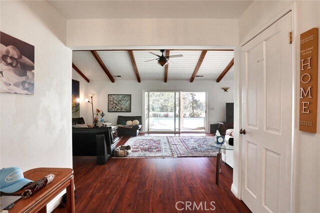 Foto del edificio - 5625 Vía Junipero Serra