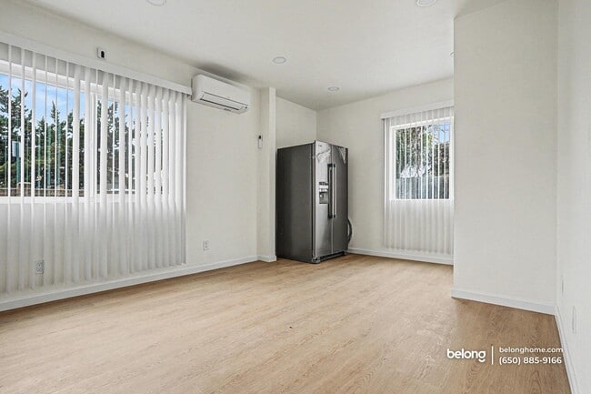 Foto del edificio - 25656 Franklin Ave