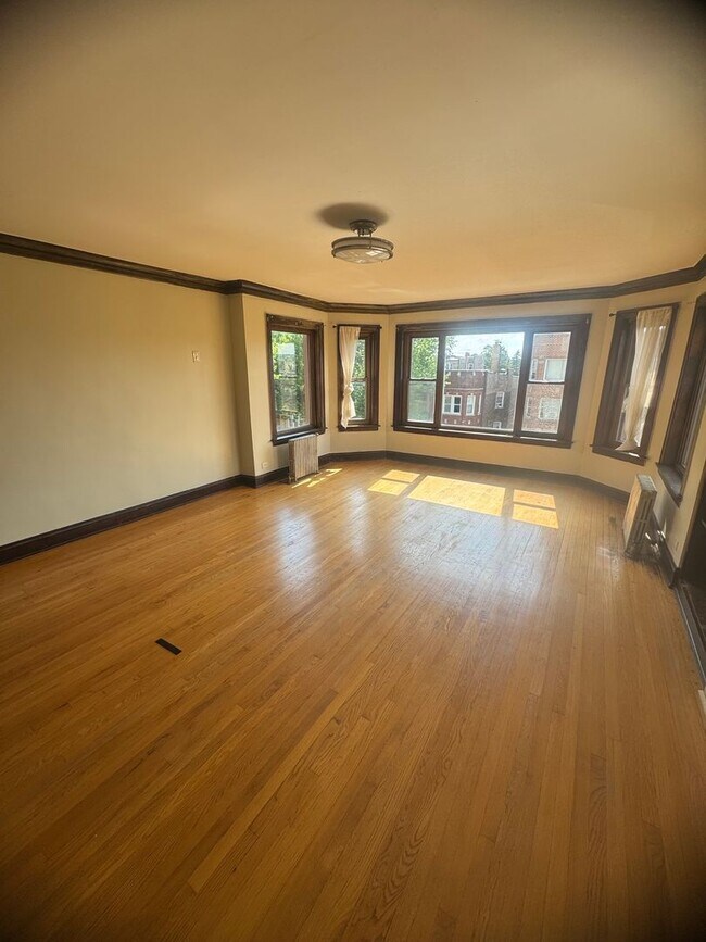 Building Photo - 8141 S Marshfield Ave