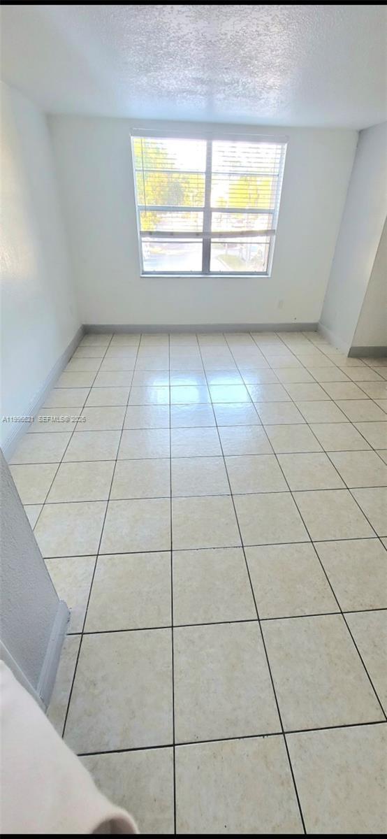Foto del edificio - 1805 W 56th St