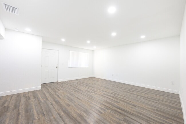 Foto del edificio - 2355 NW 99th Ter