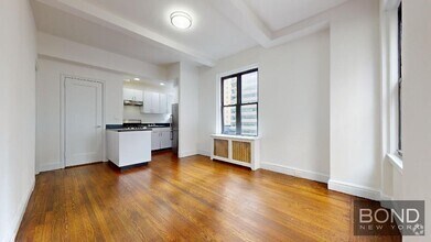Building Photo - 140 E 46th St