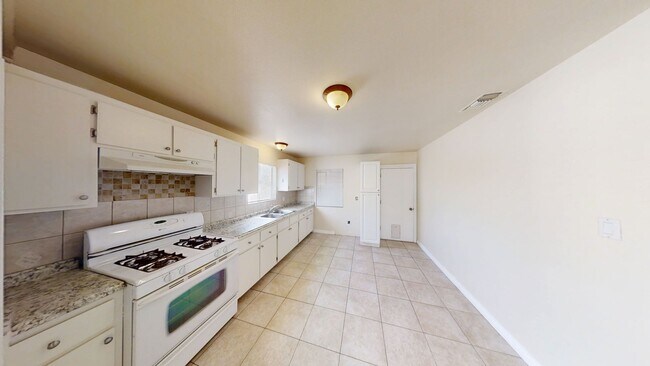 Foto del edificio - 11942 Douglas St