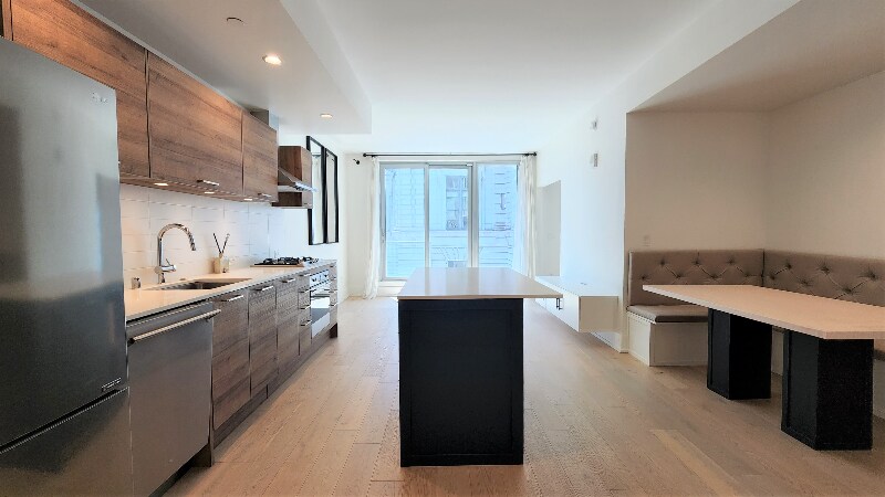 Foto principal - 1075 Market St