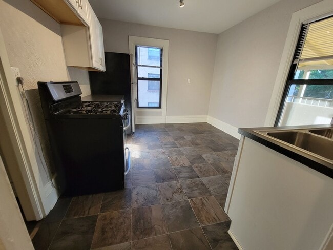 Foto del edificio - 3136 Lyndale Ave S