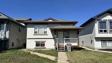 Building Photo - 11238 B 75 Ave