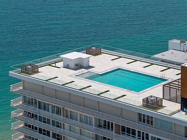 Foto del edificio - 4020 Galt Ocean Dr
