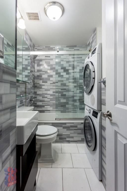 Photo - 273 W 10th St Apartment