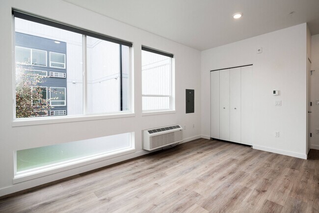 Foto del edificio - 89th Ave. Apartments