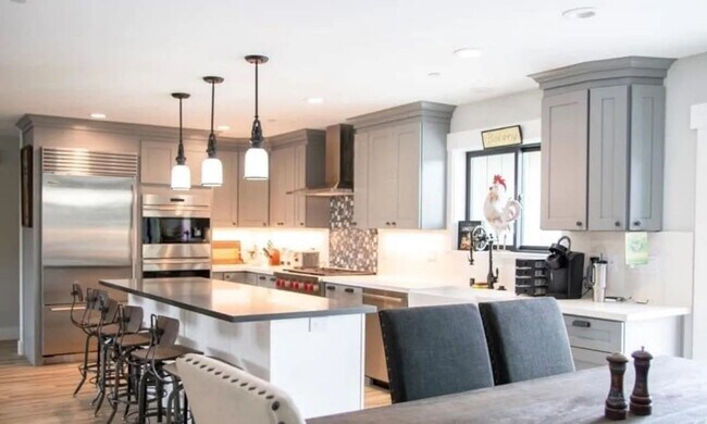 Foto del edificio - 1323 Dogwood Dr