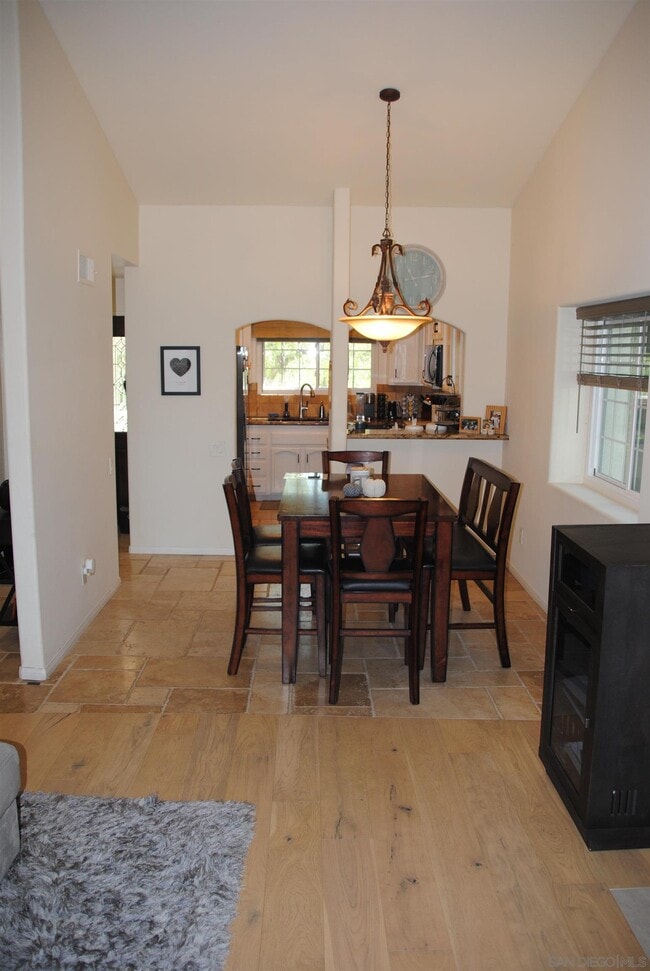 Building Photo - 16376 Avenida Venusto