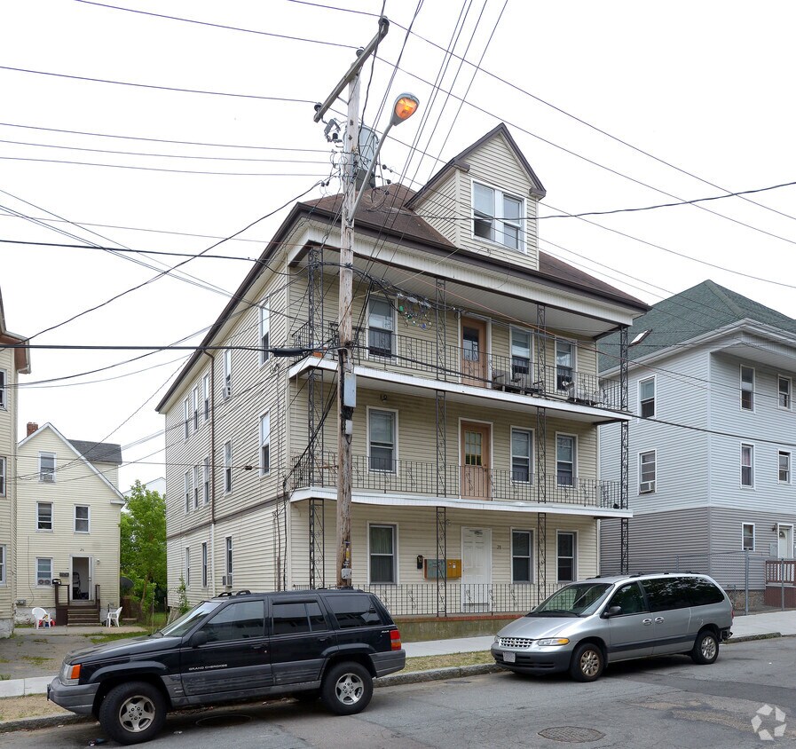 Foto del edificio - 28 Holly St