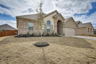 Building Photo - 1105 Hikey Ln