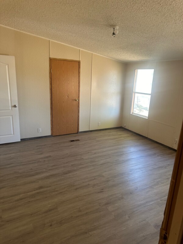 Foto del edificio - 237 Crescent Creek Ln