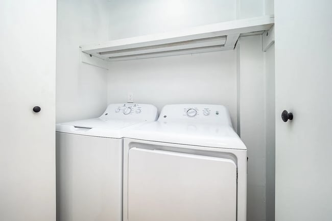 Building Photo - Ridgewood