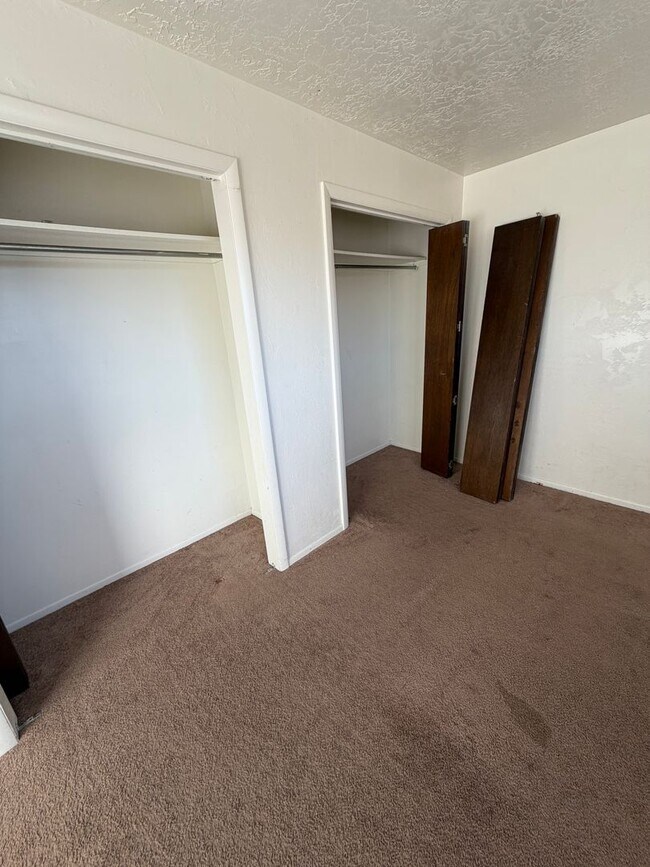 Foto del edificio - CS-1070/1080 E 800 N Bookcliff Apartments