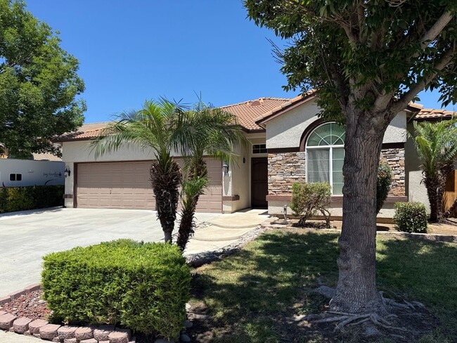 Building Photo - 4-bedroom single story in Sylvan School District!